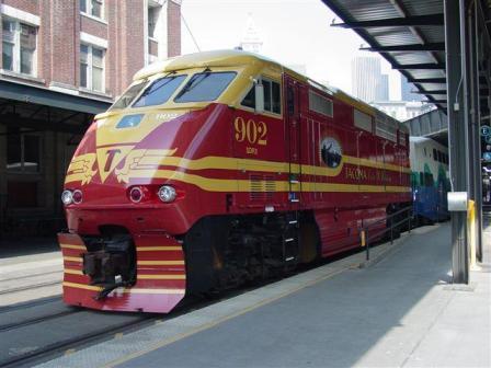 New Sounder train (from the side)